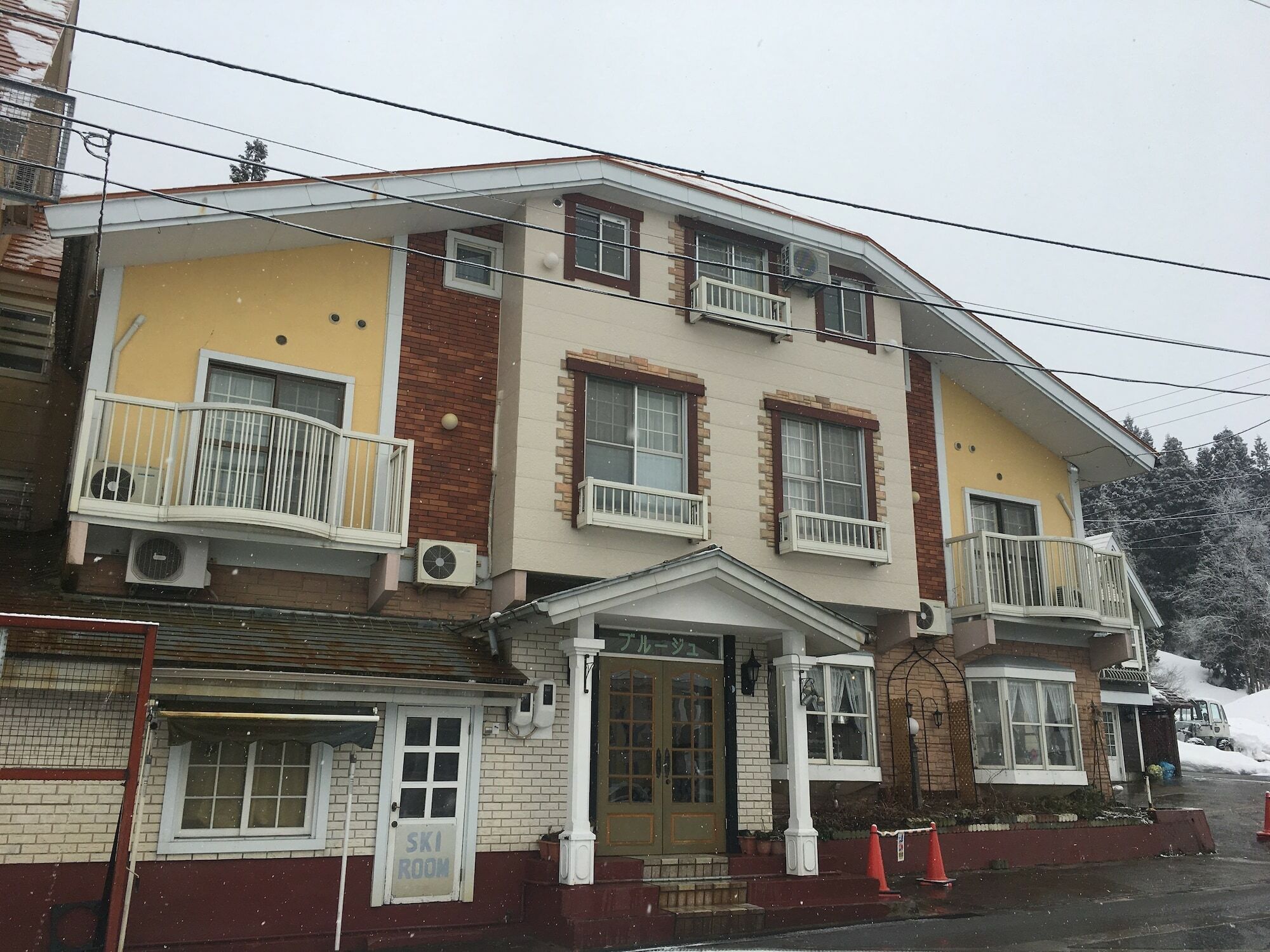 Ishiuchi Pension Bruges Minamiuonuma Ngoại thất bức ảnh